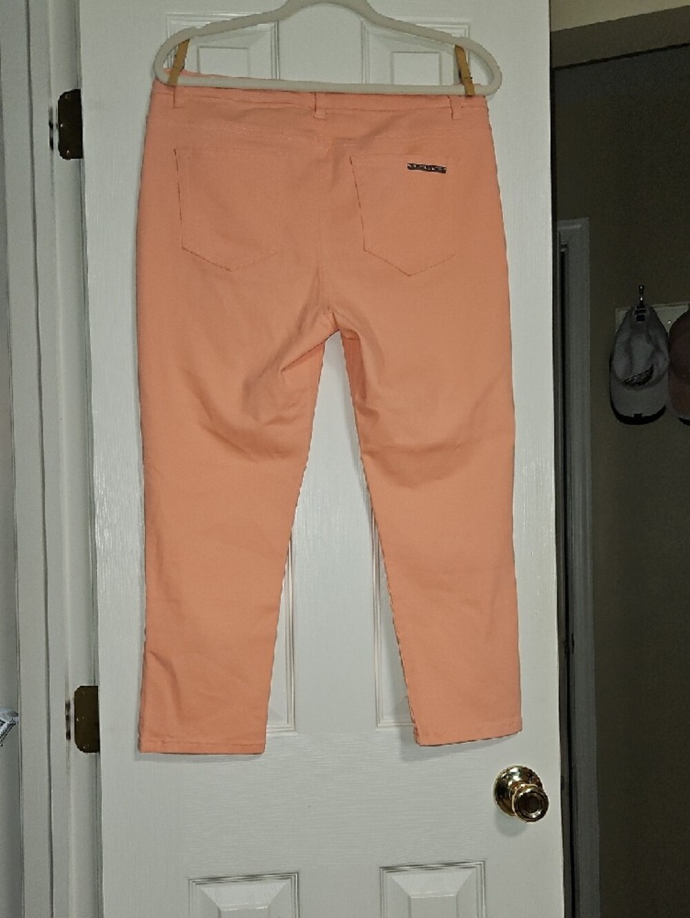 Michael Kors Coral-Peach Slim Capri Jeans - Picture 9 of 9